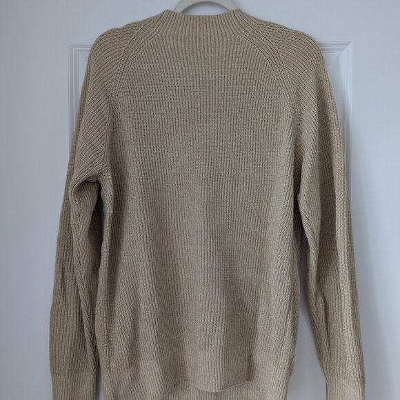 Uniqlo Men's sweater - Picture 2 of 4
